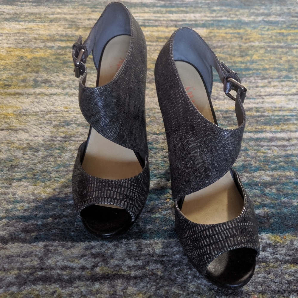 Platform high heel sandals NWOT